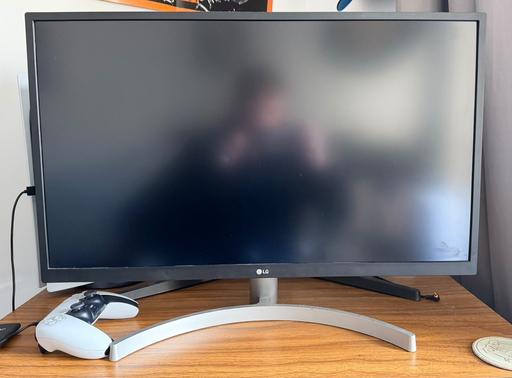  — LG monitor 27”