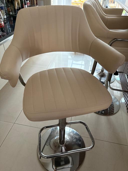  — Bar stools