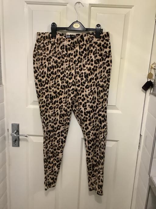  — Leopard print jeggings 16