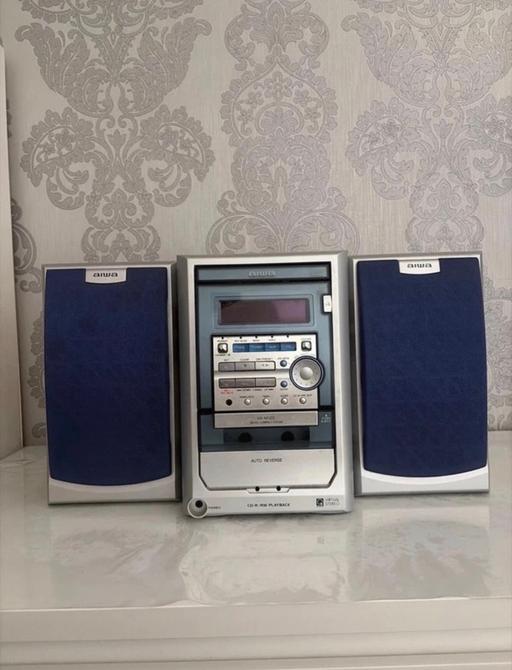  — CD/Cassette player