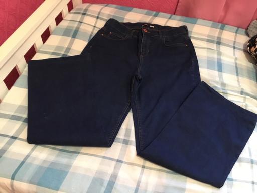  — Ladies Stretch Jeans Size M