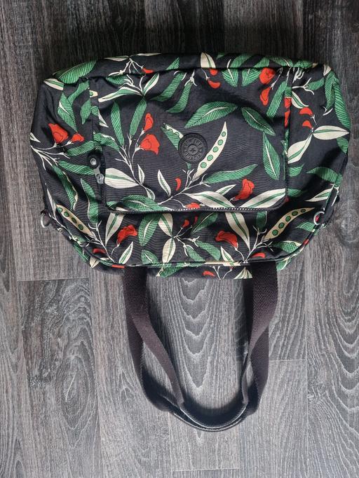  — Kipling bag
