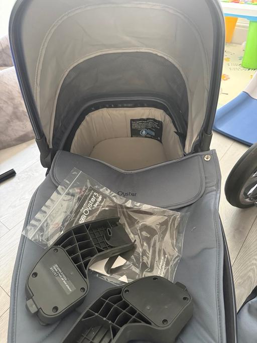  — Oyster 3 pram