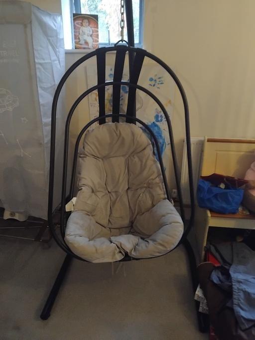  — Egg Chair.