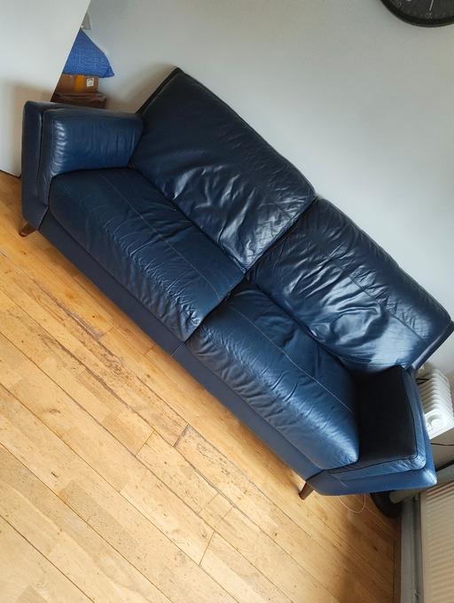  — leather sofa set
