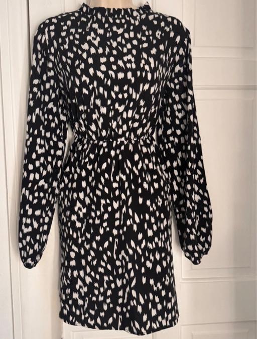  — Polka dot dress