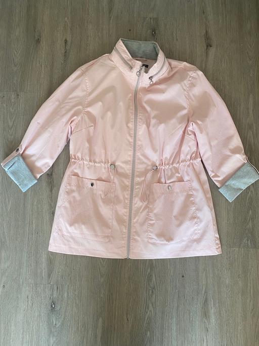  — Womens coat