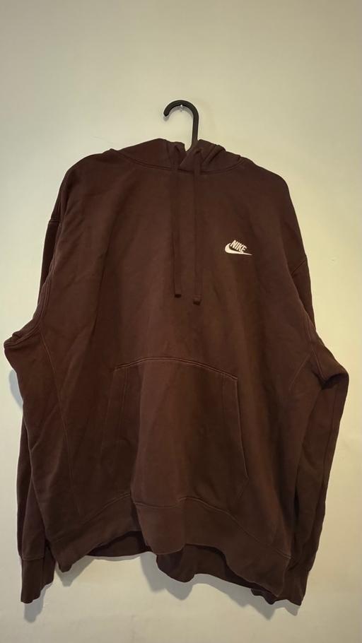  — Nike jumper