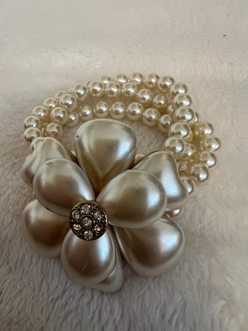  — Womens Bracelet
