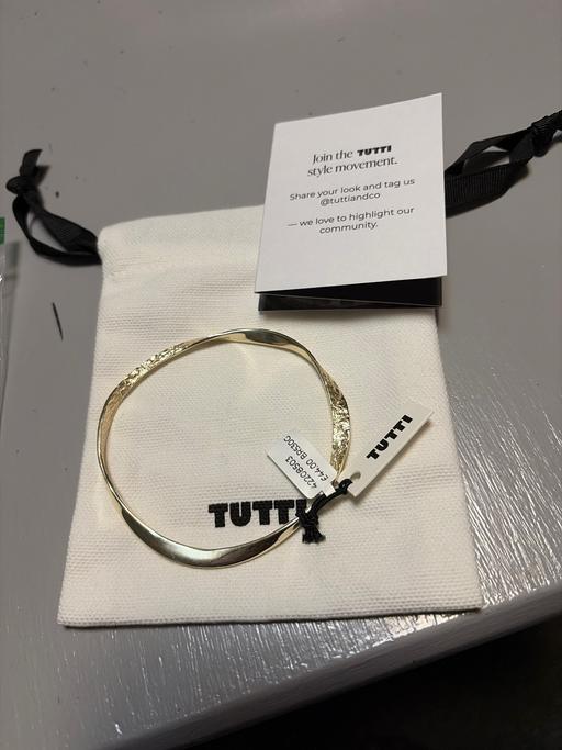 — TUTTI bangle