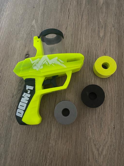  — Kids toy shooters