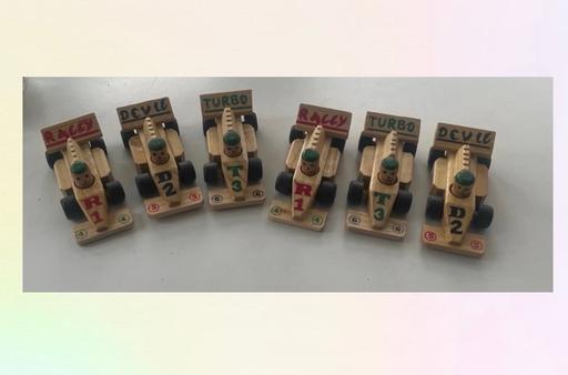  — 6 wooden cars