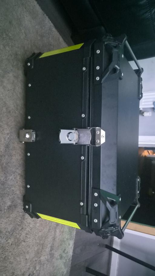  — motorbike delivery box