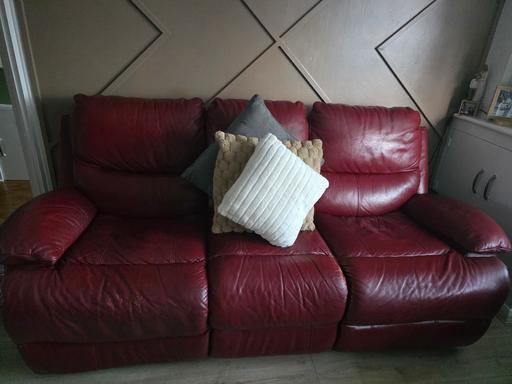  — 3 seater and 2 seater recliner
