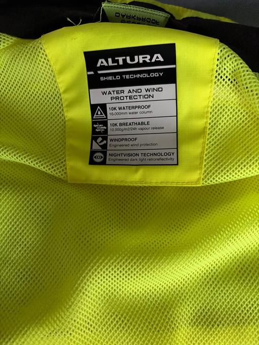  — ALTURA cycling jacket