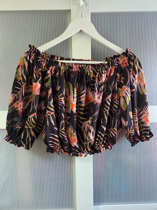  — Size M (Size 10-12) PULL&BEAR top