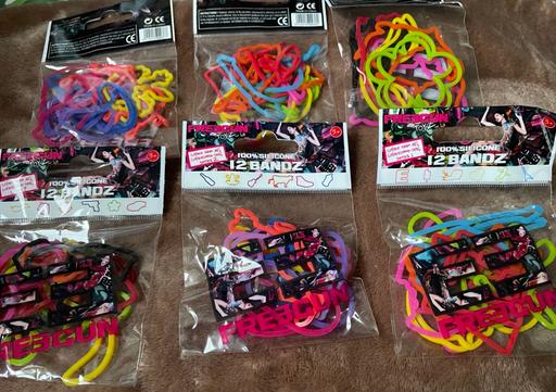  — 12 Bandz series 1&2 set of 3 for £2.50 offer