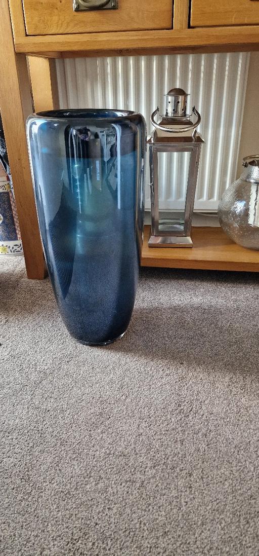  — vase