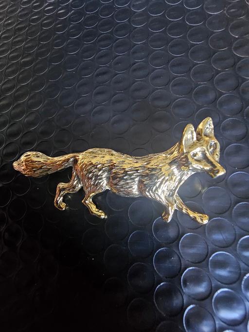  — brooch fox