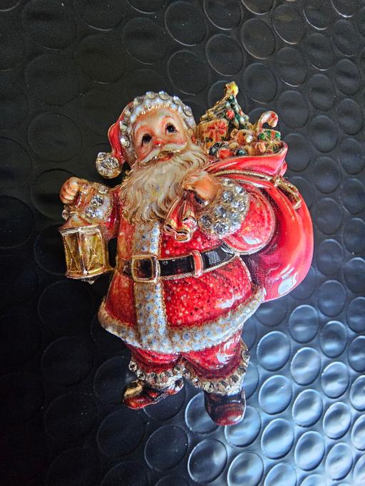  — brooch father christmas