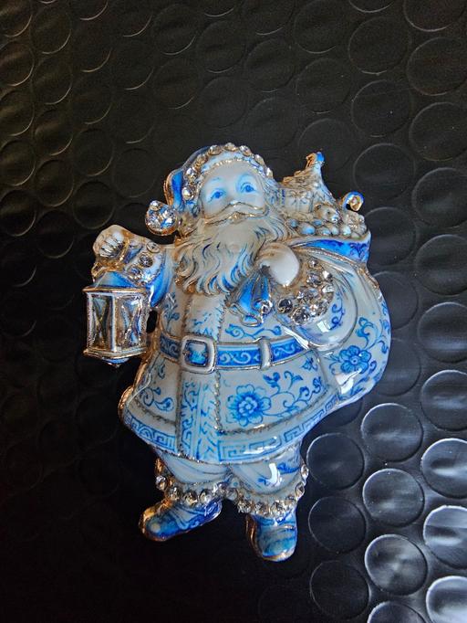  — brooch father christmas