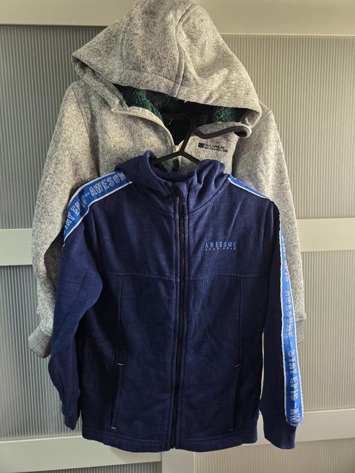  — Age 7-8 boys hooded jackets