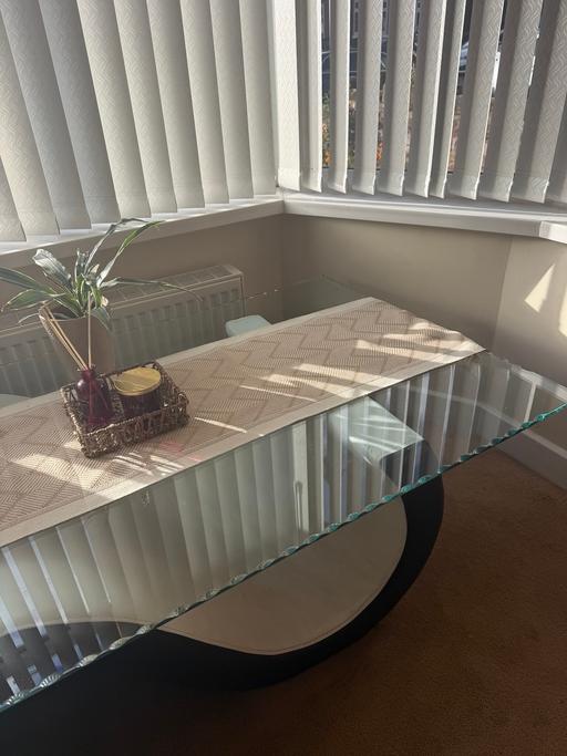  — Glass table