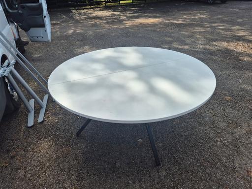  — LARGE ROUND OFFICE CONFRENCE TABLE