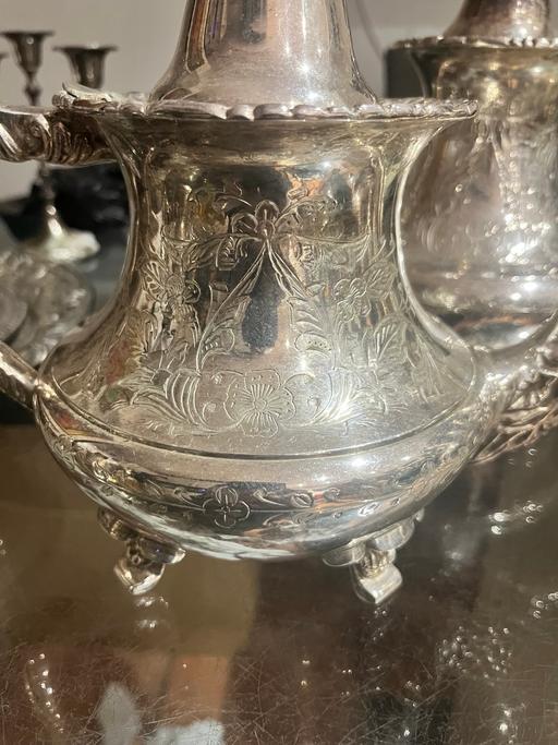  — Vintage tea& coffee set