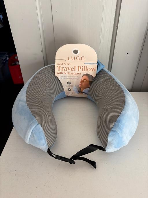  — Lugg travel pillow