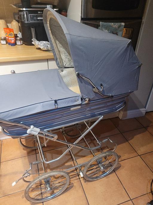 — Vintage Carriage type pram, grey coloured