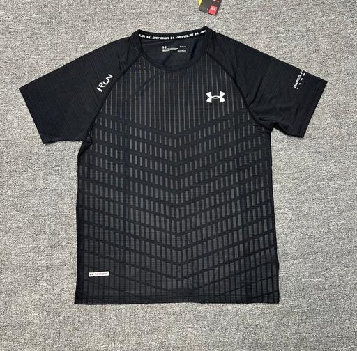  — Under armour T-shirt
