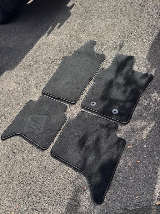  — Ford Ranger mats x 4