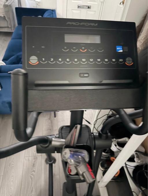  — Elliptical machine