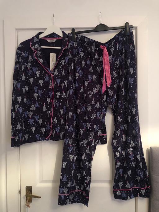  — Pjs