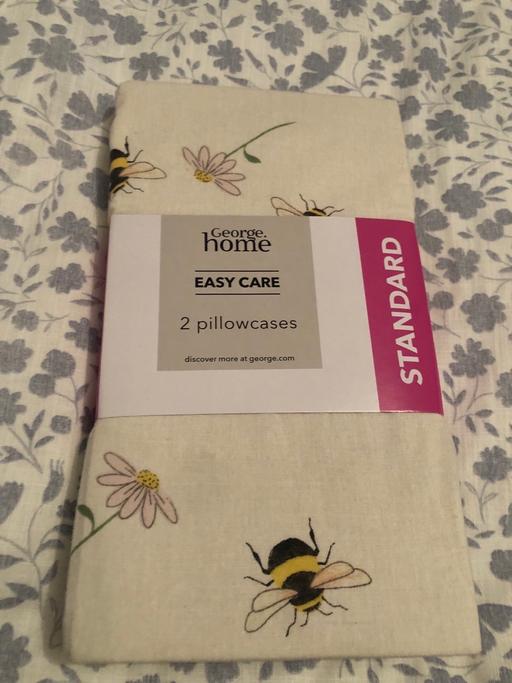  — Pillow case pair