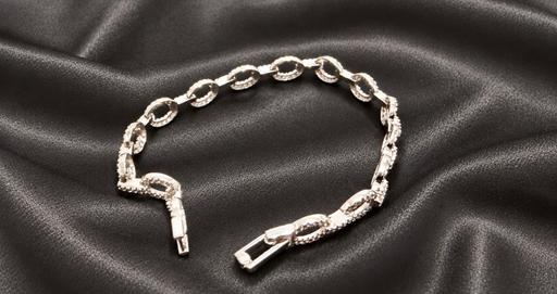  — Sparkling Oval Link Bracelet