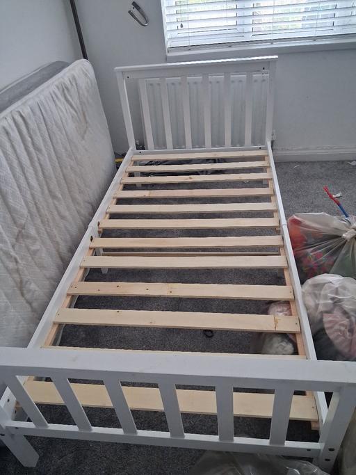  — single bed