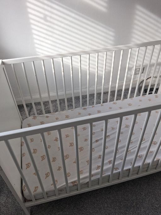  — Child's cot