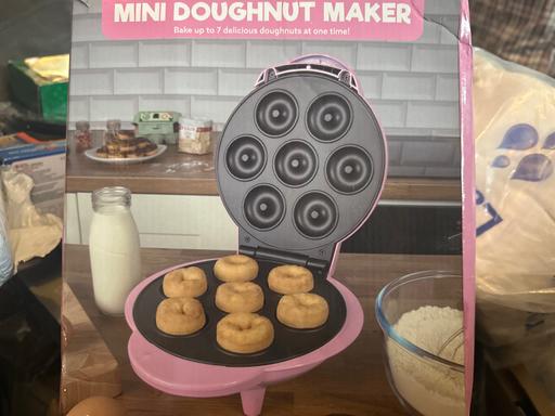  — Mini doughnut maker (used)