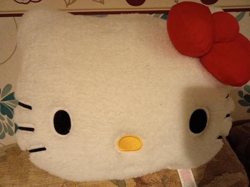  — 18" size HELLO KITTY CUSHION
