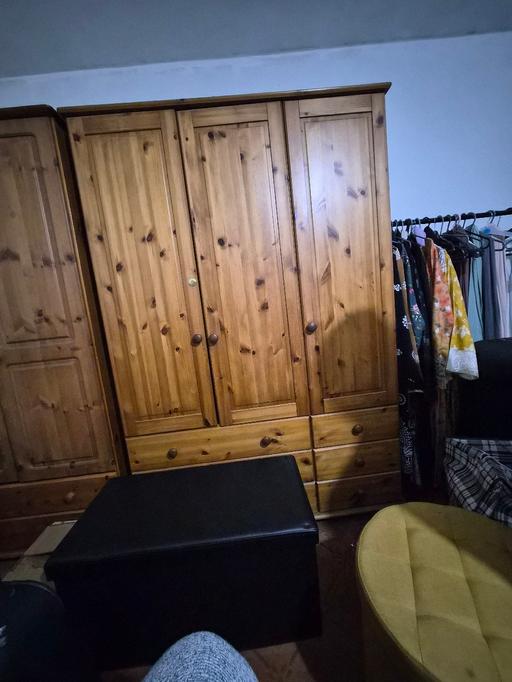  — wardrobe bedroom