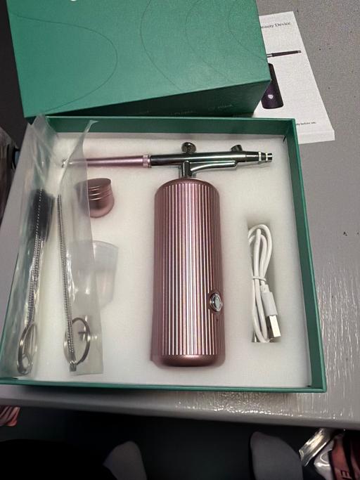  — Beauty device