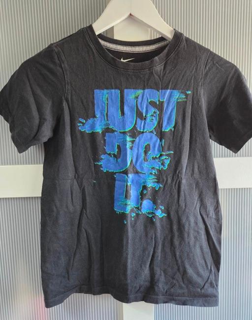  — Age 8-10 NIKE tshirt