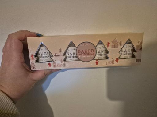  — new Baked Gingerbread 4 Scented Votives