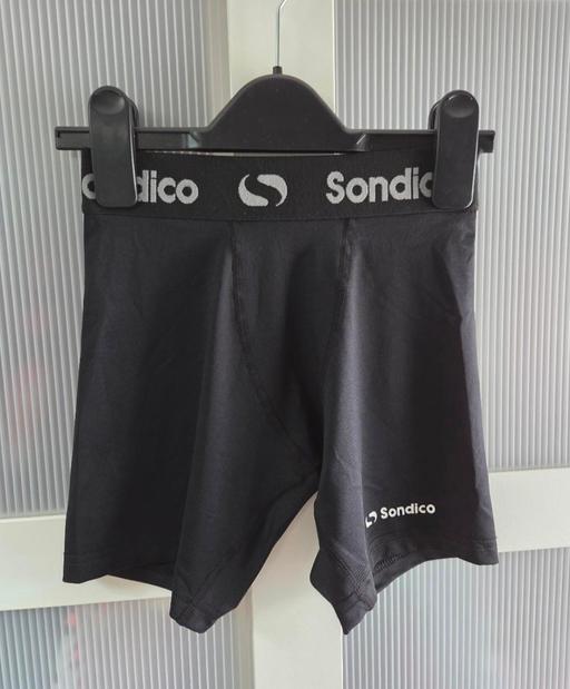  — Age 7-8 SONDICO black shorts base layers