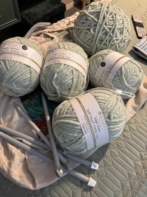  — Bundle of new age green wool
