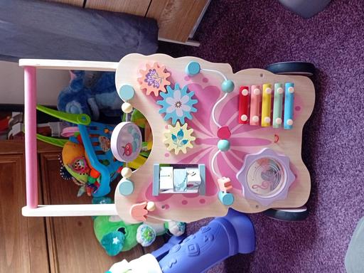  — Wooden baby walker