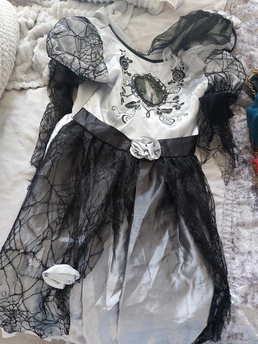  — zombie bride costume with headband age 9/10