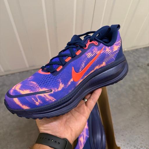  — UK 9.5 Nike Vomero 18 Running Trainers Indigo